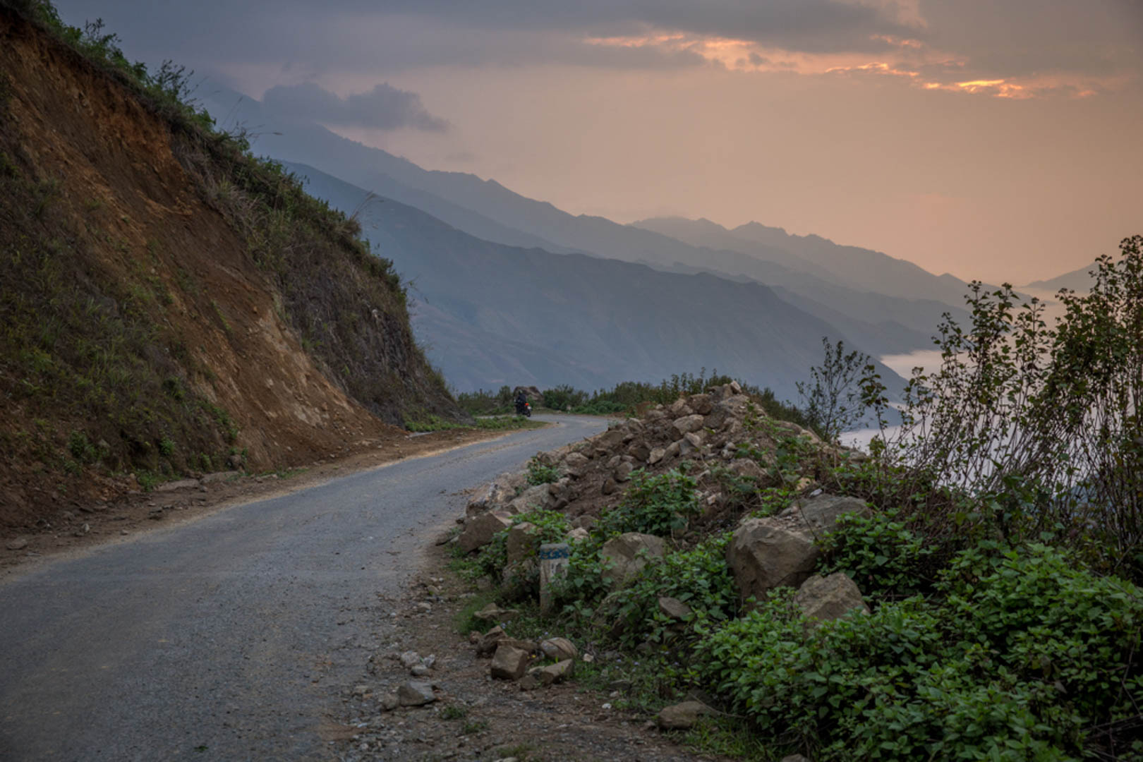 Tà Xùa - Trekking chinh phục sống lưng khủng long huyền thoại