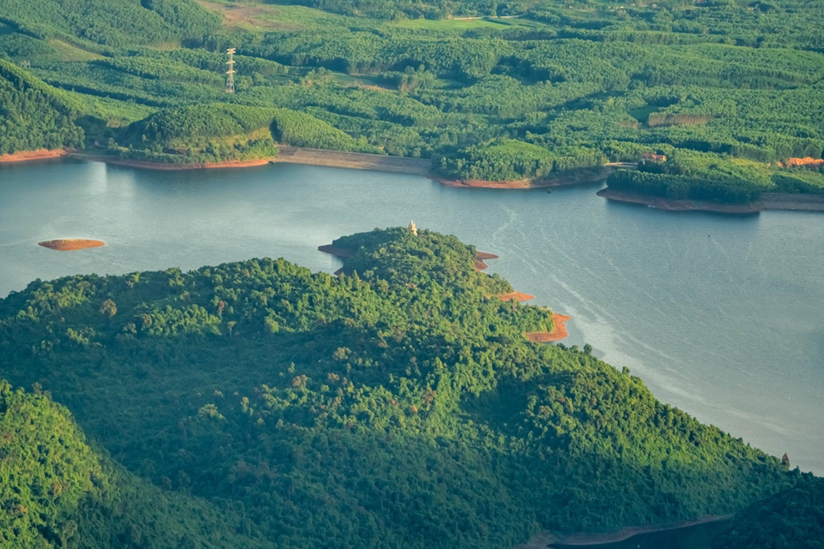 Vườn quốc gia Bạch Mã có gì?