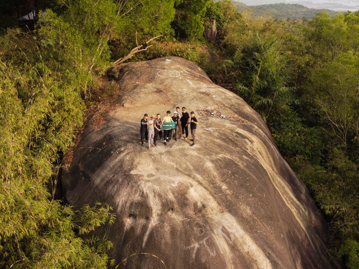 Núi Dinh Vũng Tàu - Leo và cắm trại qua đêm